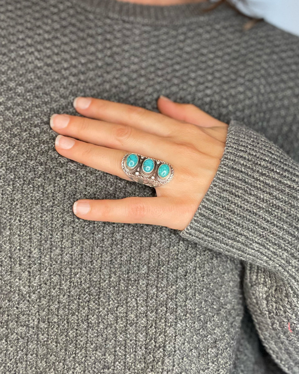 Short Triple Stone Jali Ring