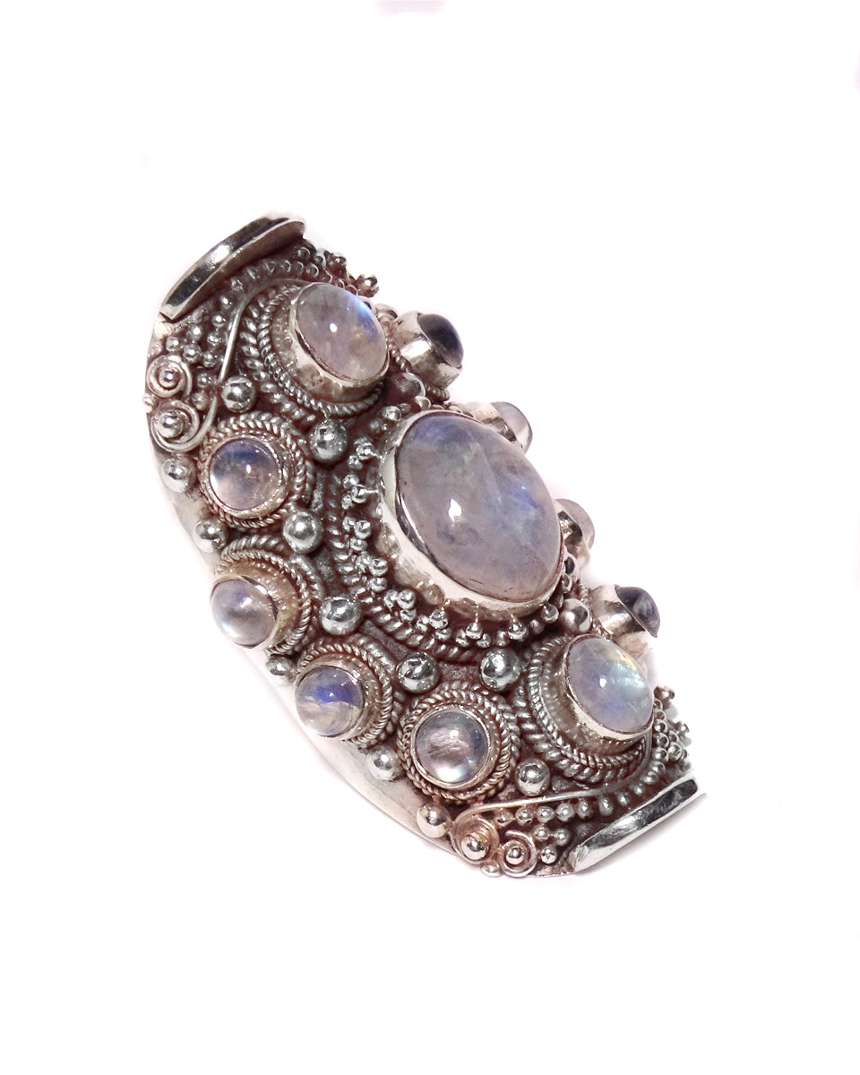 11-Stone Saddle Ring