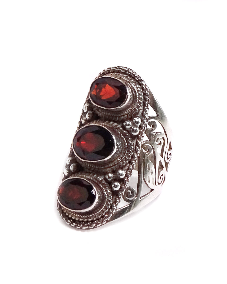 Short Triple Stone Jali Ring