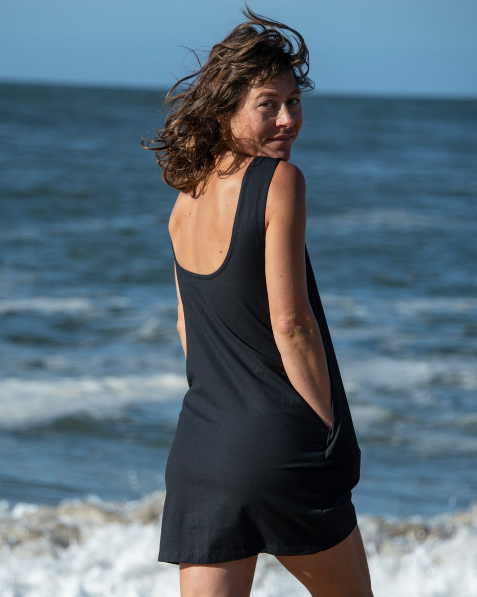 Low Back Mini Dress Black / S/M