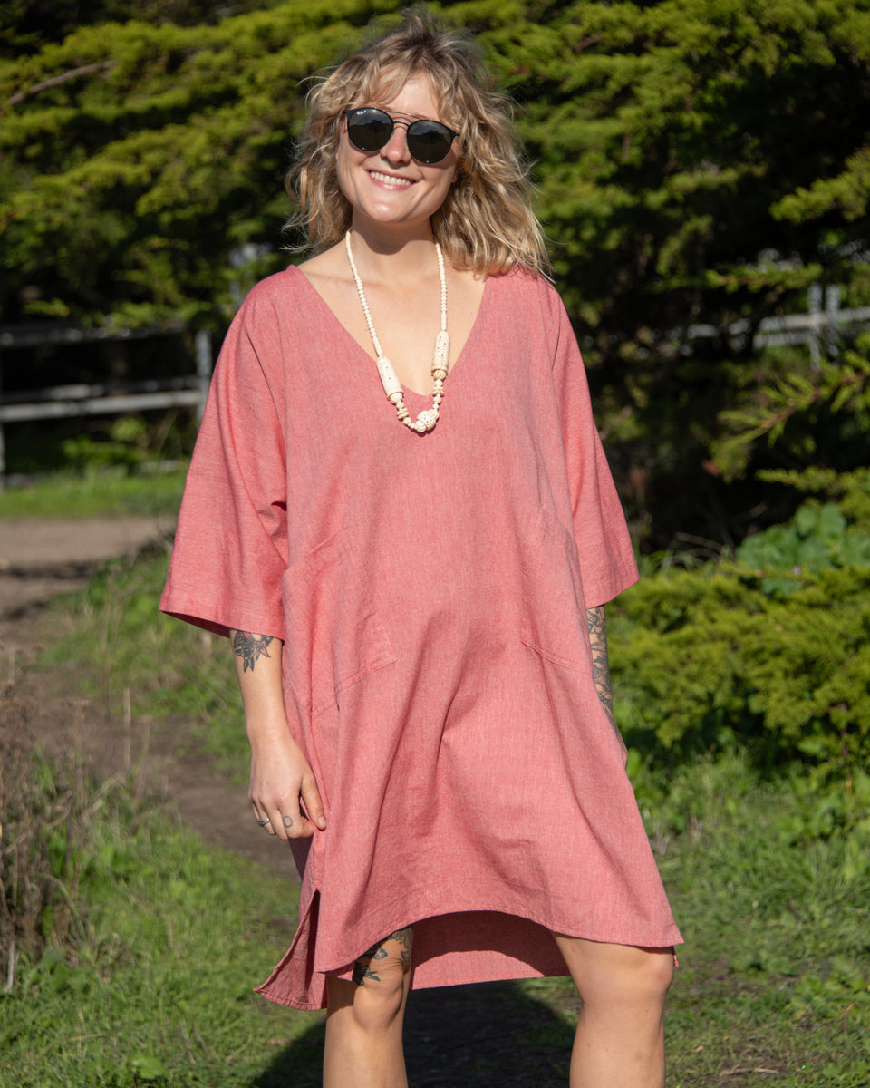 チュニック V Neck Shirts Tunic Cotton tunic with a V-neck - Black - Sz. 40-64 - Zizzifashion