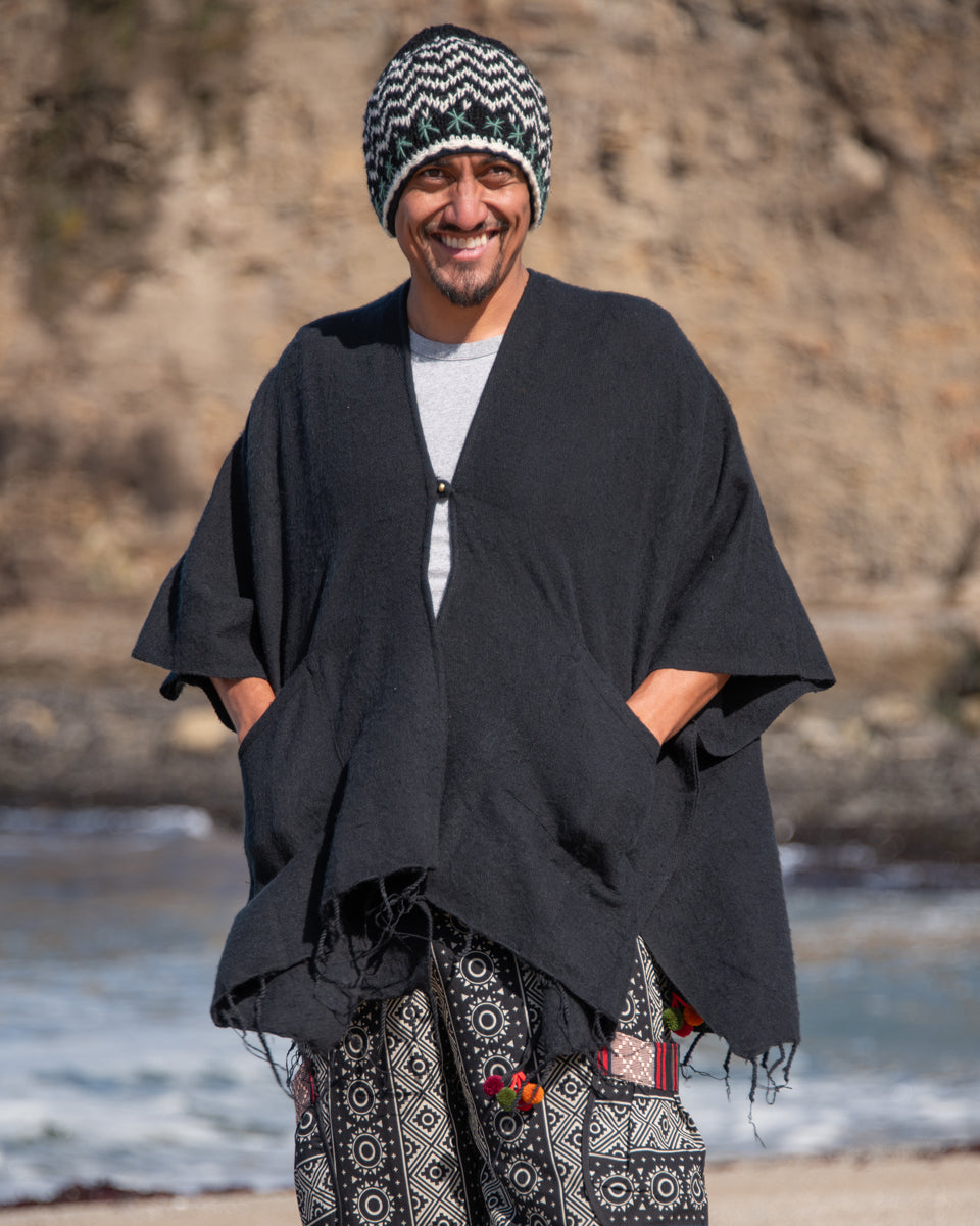 Brushed Woven Ruana in Black