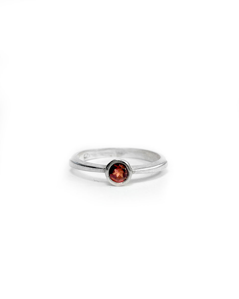 Small Ring with Tiny Round Stone