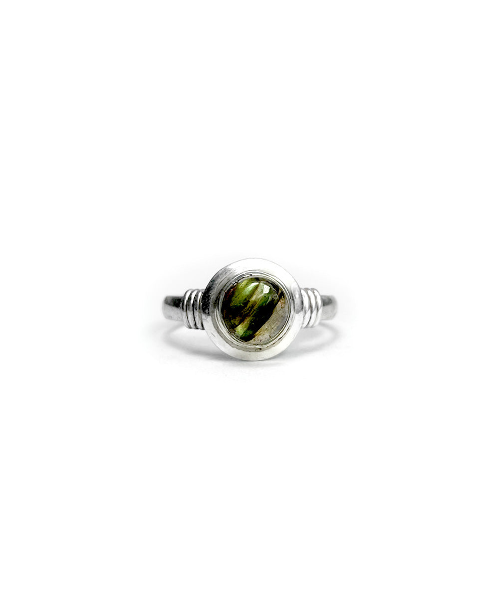 Simple Ring with Round Stone