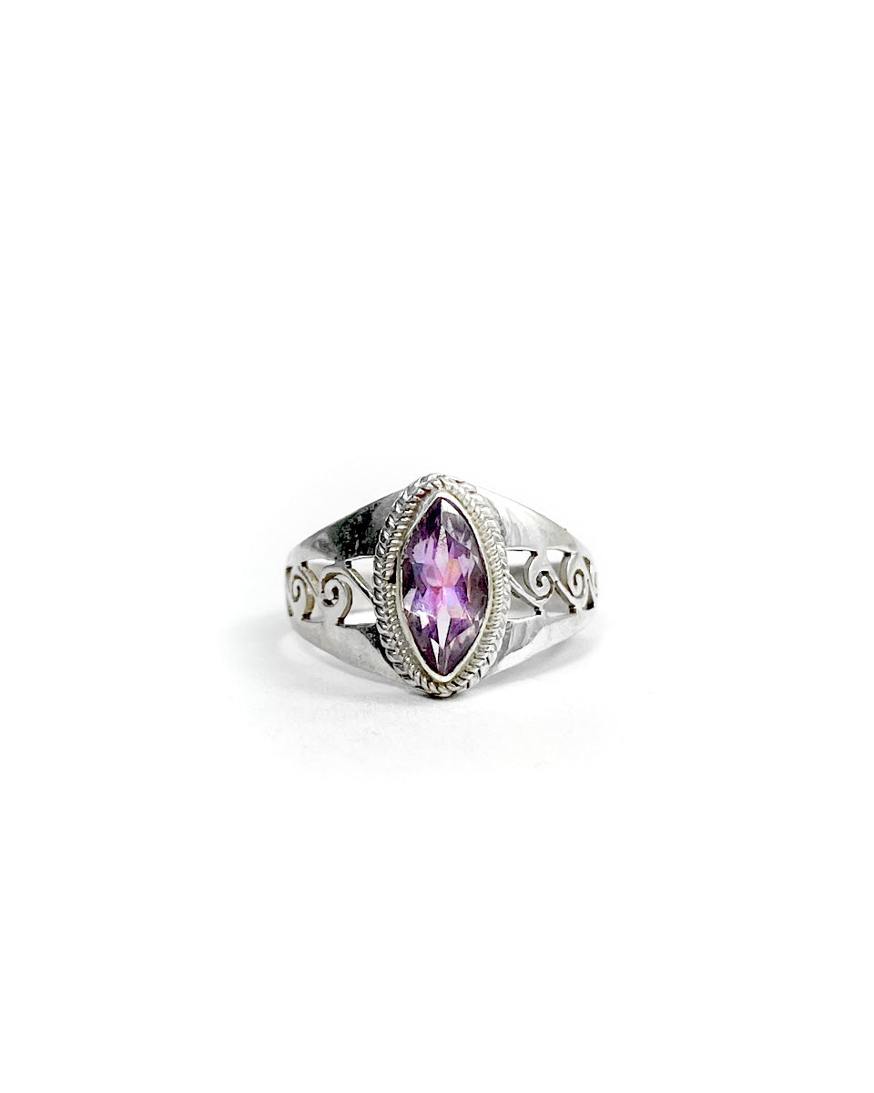 Jali Ring with Marquise Stone