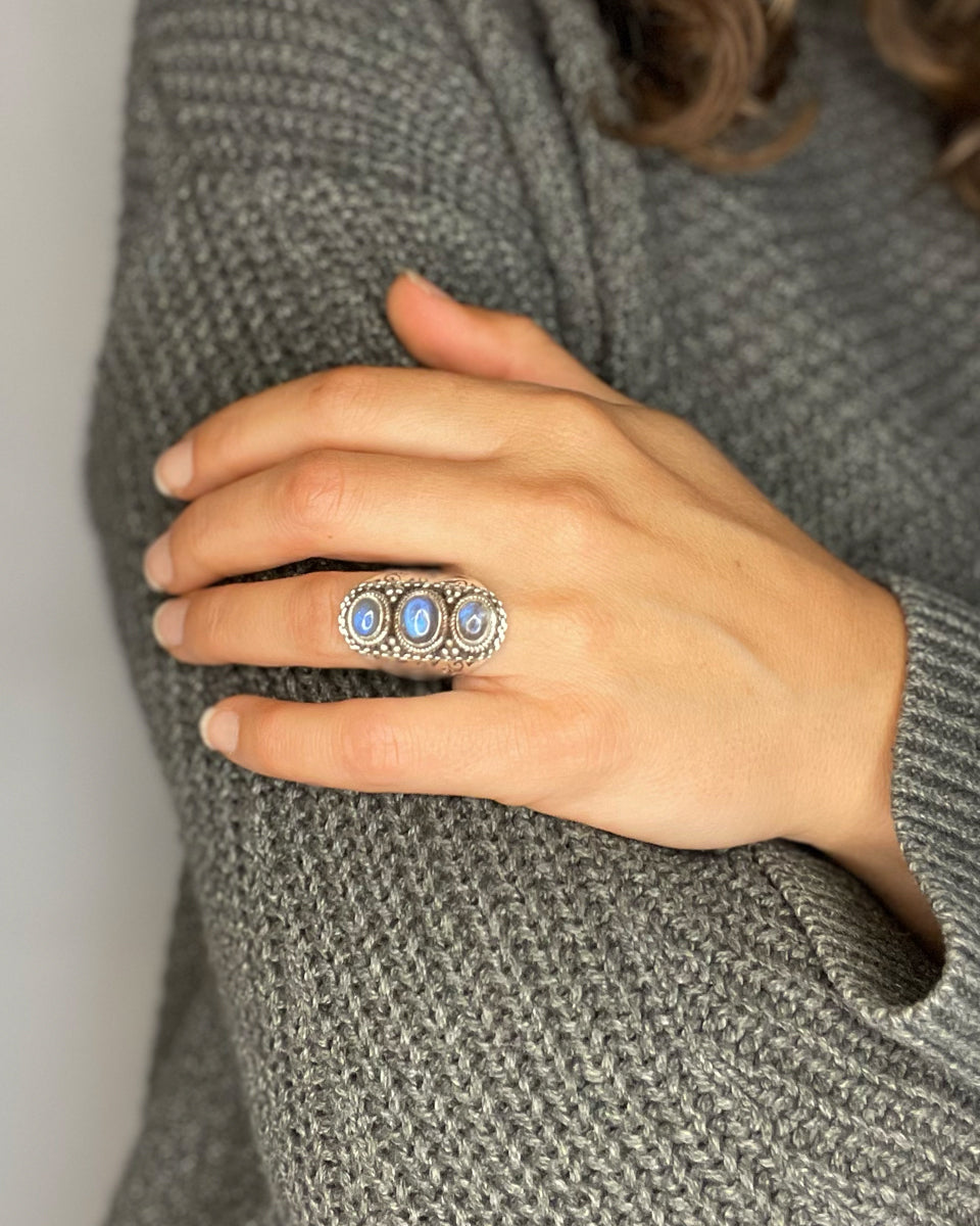 Short Triple Stone Jali Ring