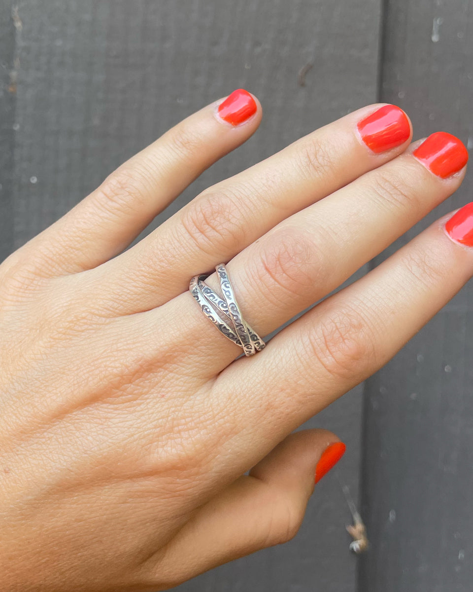 Tribal Stamped Triple Interlocking Ring