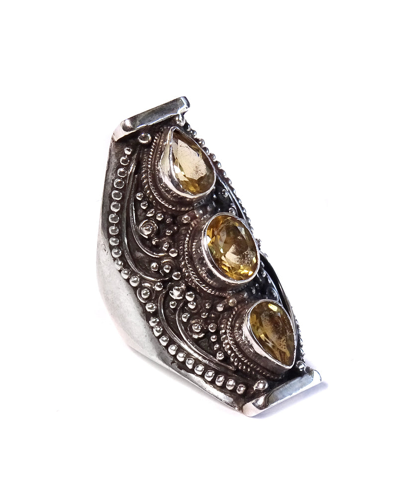 3-Stone Saddle Ring with Filigree