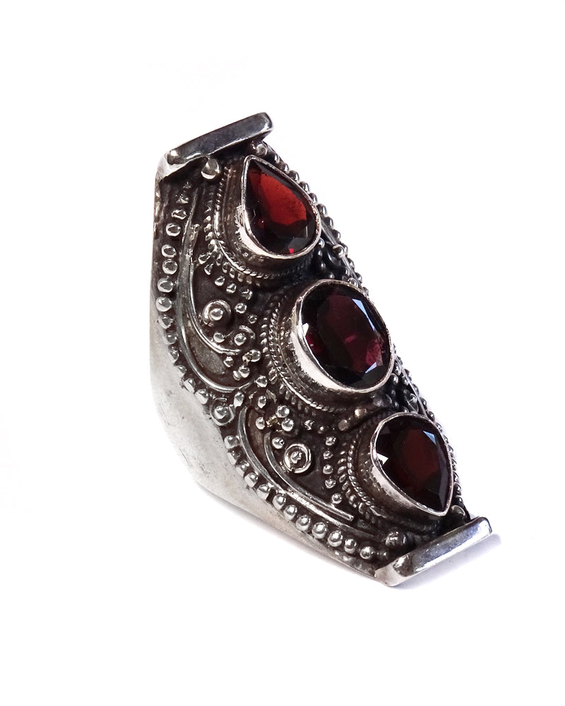 3-Stone Saddle Ring with Filigree